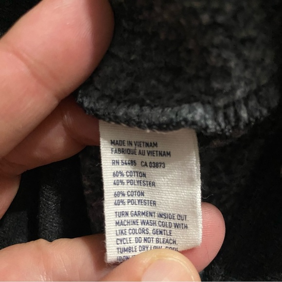 American Eagle Soft LS Scoop Neck Dark Gray Sweatshirt Sequin Penguin - Picture 5 of 5